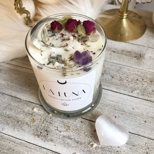 LaLuna Candle with MYSTERY Crystal Inside